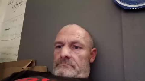 Snapshot of ragingzef69 chatting on 31, 12, 2024 Bigthickdickinvic online show from 31, 12, 2024