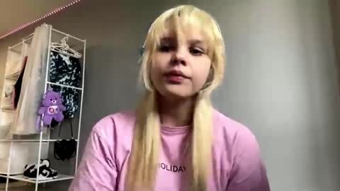 Snapshot of raguellipscombe chatting on 11, 4, 2026 Eshly online show from 11, 4, 2026