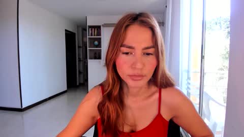 Jennyindependent model . online show from 12, 4, 2026