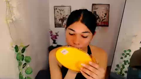 Snapshot of raindrizzle1706 chatting on 17, 12, 2025 raindrizzle1706 online show from 17, 12, 2025