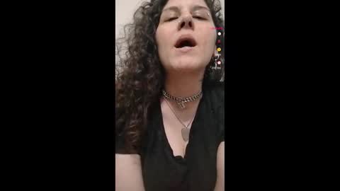 Snapshot of rainhendrix chatting on 26, 11, 2025 Rain Hendrix online show from 26, 11, 2025