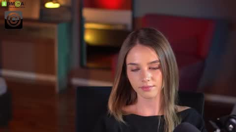 Snapshot of raisadoll chatting on 8, 10, 2025 Raisa online show from 8, 10, 2025