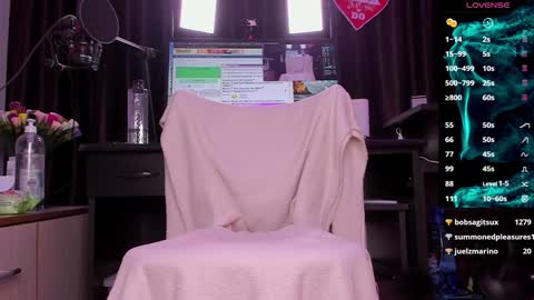 Laura online show from 11, 1, 2025