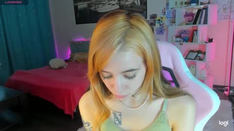 Snapshot of ramona_terner chatting on 1, 2, 2025 Ramona terner online show from 1, 2, 2025