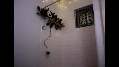    RAMONA Q   online show from 9, 3, 2026