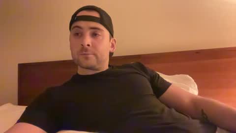 Snapshot of randomdude5950 chatting on 18, 12, 2024 randomdude5950 online show from 18, 12, 2024