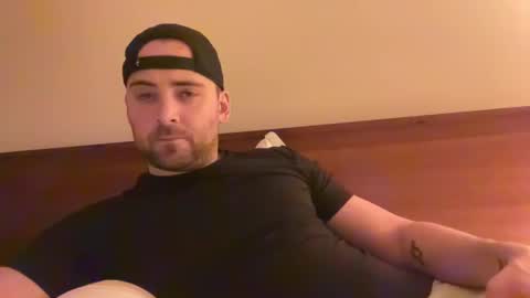 Snapshot of randomdude5950 chatting on 14, 2, 2025 randomdude5950 online show from 14, 2, 2025