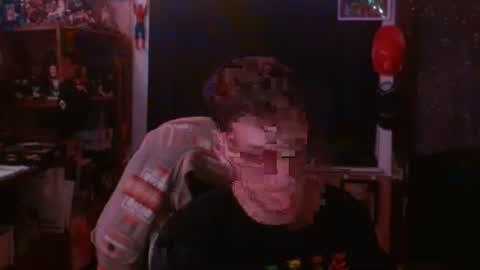 Snapshot of randommister420 chatting on 19, 6, 2026 Tall420 online show from 19, 6, 2026