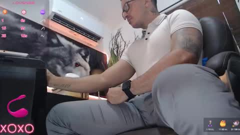 Snapshot of randylukehot chatting on 19, 10, 2025 randylukehot online show from 19, 10, 2025