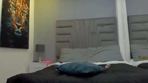 Raphael Nyon online show from 6, 2, 2026