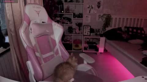 Snapshot of rapunzel_cute chatting on 5, 11, 2025 Rapunzel online show from 5, 11, 2025