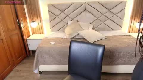 Raquel online show from 18, 6, 2026
