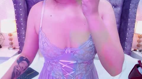 raven_love_ online show from 8, 10, 2025