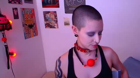 ravendarkness_ online show from 21, 2, 2026