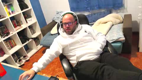 ravingr3d3 online show from 7, 1, 2026