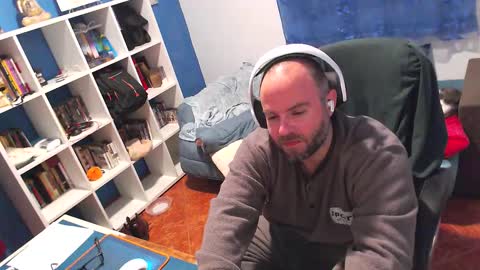 ravingr3d3 online show from 18, 2, 2026