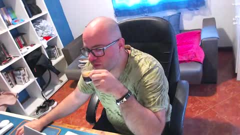ravingr3d3 online show from 21, 5, 2026