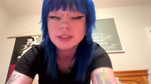 Snapshot of ravyn_xoxo chatting on 31, 10, 2025 Ravynn 3 online show from 31, 10, 2025