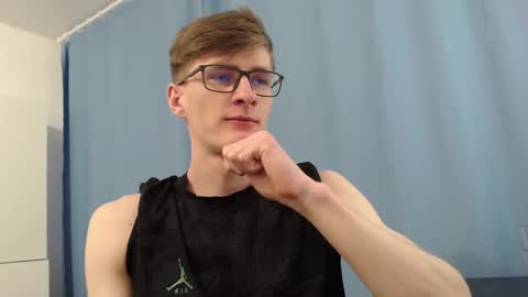 Snapshot of ray_booy chatting on 29, 9, 2025 Ray Booy online show from 29, 9, 2025