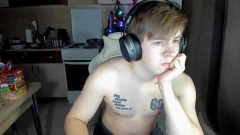 Snapshot of ray_hill chatting on 31, 12, 2024 Ray online show from 31, 12, 2024