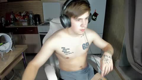 Snapshot of ray_hill chatting on 5, 1, 2025 Ray online show from 5, 1, 2025