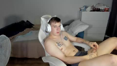 Snapshot of ray_hill chatting on 15, 10, 2025 Ray online show from 15, 10, 2025