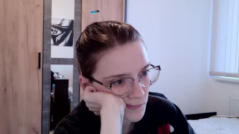 Snapshot of ray_lol chatting on 19, 4, 2026 Ray-Ray online show from 19, 4, 2026