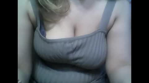 Snapshot of rayday_ chatting on 20, 12, 2024 rayday_ online show from 20, 12, 2024