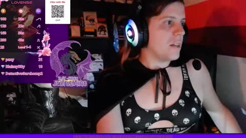 Snapshot of raysuon chatting on 5, 1, 2025 Rae-Suon online show from 5, 1, 2025