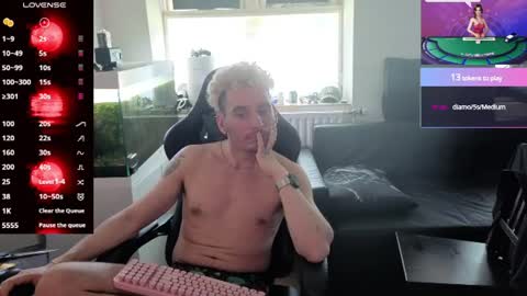 Snapshot of rayzel31 chatting on 21, 6, 2026 Rayzel online show from 21, 6, 2026