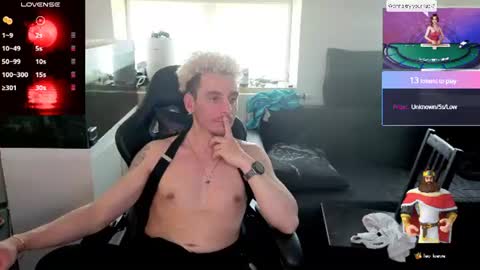 Rayzel White online show from 3, 7, 2026