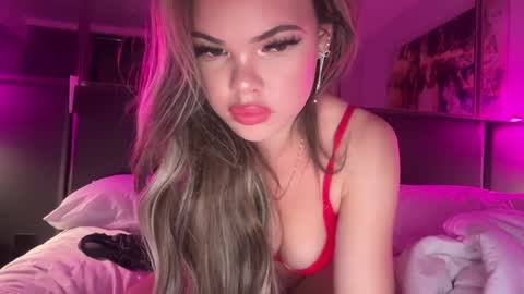 Snapshot of realjadebri chatting on 19, 12, 2024 Jade online show from 19, 12, 2024