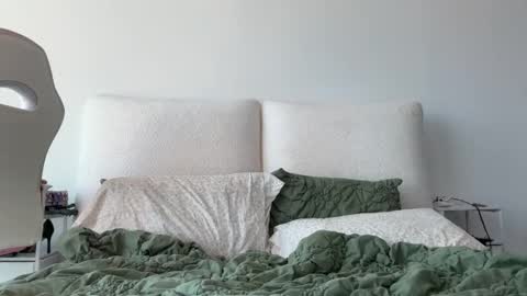 Snapshot of realjadebri chatting on 9, 9, 2025 Jade online show from 9, 9, 2025