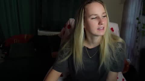 Snapshot of realmiagold chatting on 27, 2, 2025 IG realmiagold online show from 27, 2, 2025