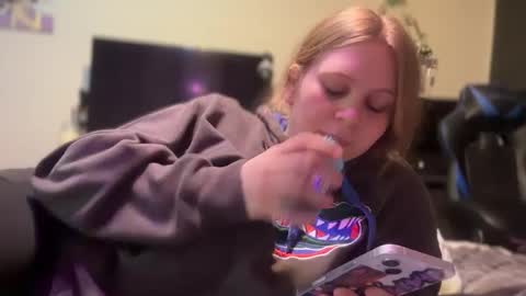 Preston  Stella online show from 3, 2, 2025