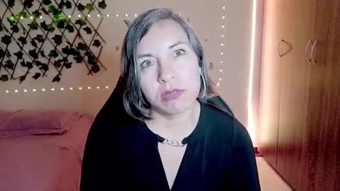 Rebbeca online show from 18, 11, 2025