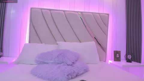 Snapshot of rebeca_brown_ chatting on 10, 6, 2026 Rebeca online show from 10, 6, 2026