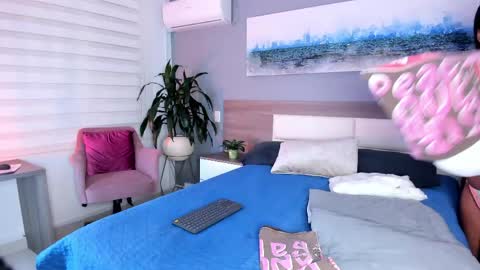 Snapshot of rebeca_cortez1 chatting on 22, 4, 2026 I invite you to my birthday on November 3th online show from 22, 4, 2026