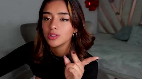 Snapshot of rebeca_cortez55 chatting on 13, 11, 2025 Rebecca online show from 13, 11, 2025