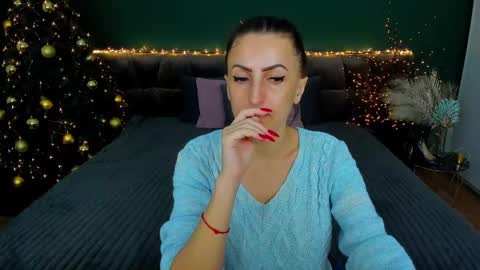 Snapshot of rebecca_diamonds chatting on 6, 1, 2025 rebecca_diamonds online show from 6, 1, 2025