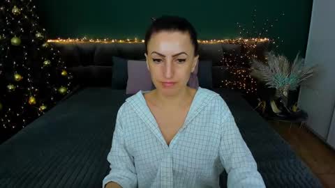 Snapshot of rebecca_diamonds chatting on 8, 1, 2025 rebecca_diamonds online show from 8, 1, 2025