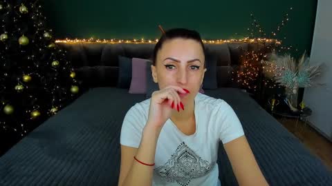Snapshot of rebecca_diamonds chatting on 12, 1, 2025 rebecca_diamonds online show from 12, 1, 2025