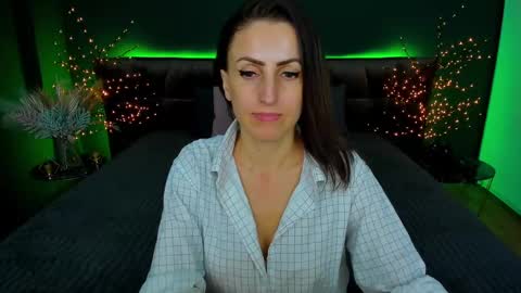 Snapshot of rebecca_diamonds chatting on 27, 1, 2025 rebecca_diamonds online show from 27, 1, 2025