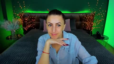 Snapshot of rebecca_diamonds chatting on 30, 1, 2025 rebecca_diamonds online show from 30, 1, 2025