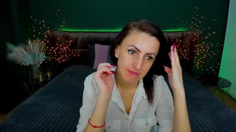 Snapshot of rebecca_diamonds chatting on 17, 2, 2025 rebecca_diamonds online show from 17, 2, 2025