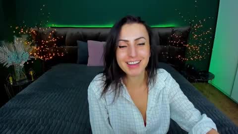 Snapshot of rebecca_diamonds chatting on 2, 3, 2025 rebecca_diamonds online show from 2, 3, 2025