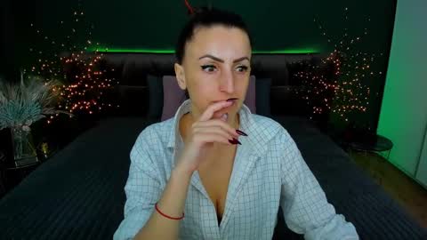 Snapshot of rebecca_diamonds chatting on 10, 3, 2025 rebecca_diamonds online show from 10, 3, 2025