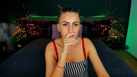Snapshot of rebecca_diamonds chatting on 22, 9, 2025 rebecca_diamonds online show from 22, 9, 2025