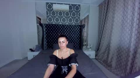 Snapshot of rebecca_diamonds chatting on 8, 10, 2025 rebecca_diamonds online show from 8, 10, 2025