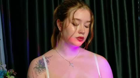 rebecca_lace online show from 16, 10, 2025
